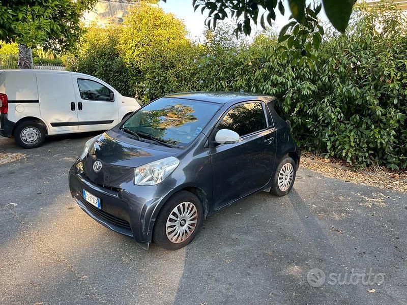 Usata Toyota iQ 68 CV (50 kW) 2013 Utilitaria
