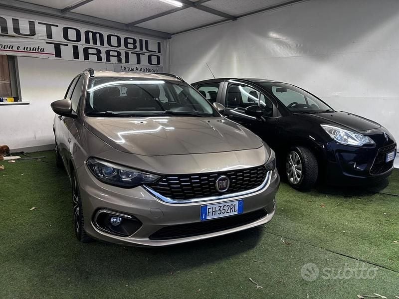 Usata Fiat Tipo Lounge 120 CV (88 kW) 2017 Giallo Station wagon