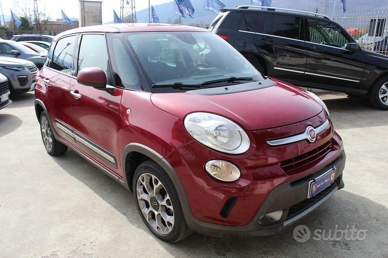Usata Fiat 500L Trekking 105 CV (77 kW) 2014 Bordeaux Monovolume
