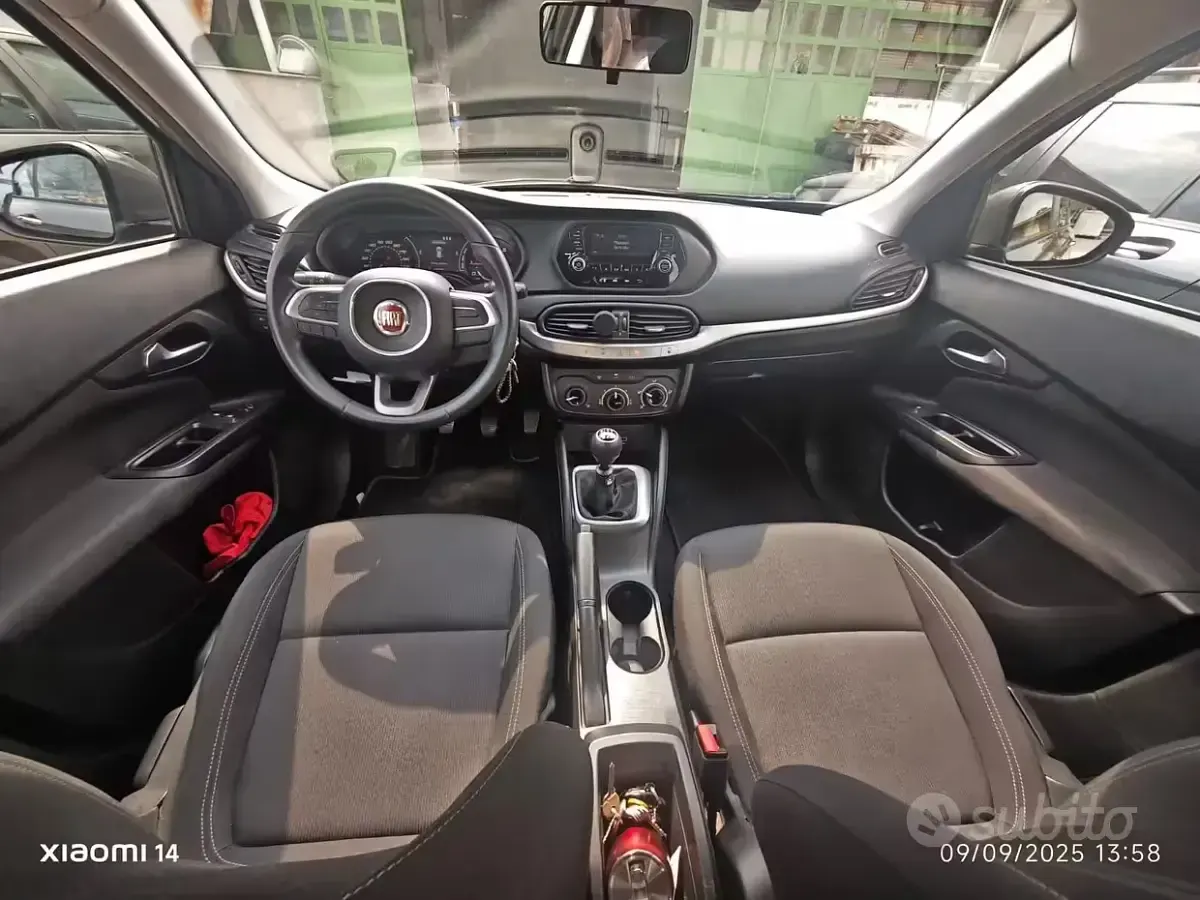 Usata Fiat Tipo 120 CV (88 kW) 2017 Grigio Utilitaria