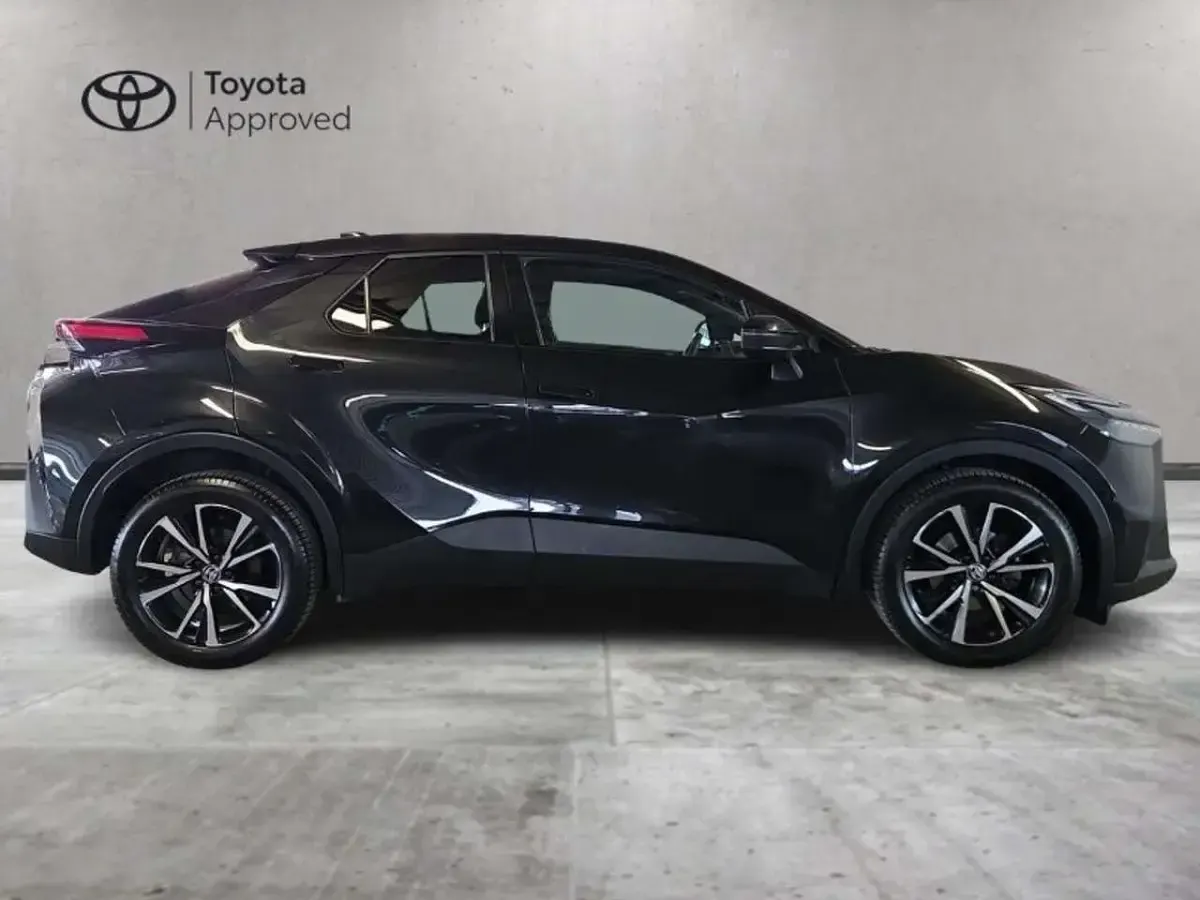 Usata Toyota C-HR Trend 197 CV (144 kW) 2024 Black met SUV