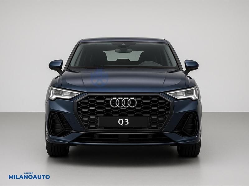 Usata Audi Q3 Sportback S-Line 150 CV (110 kW) 2022 Blu SUV