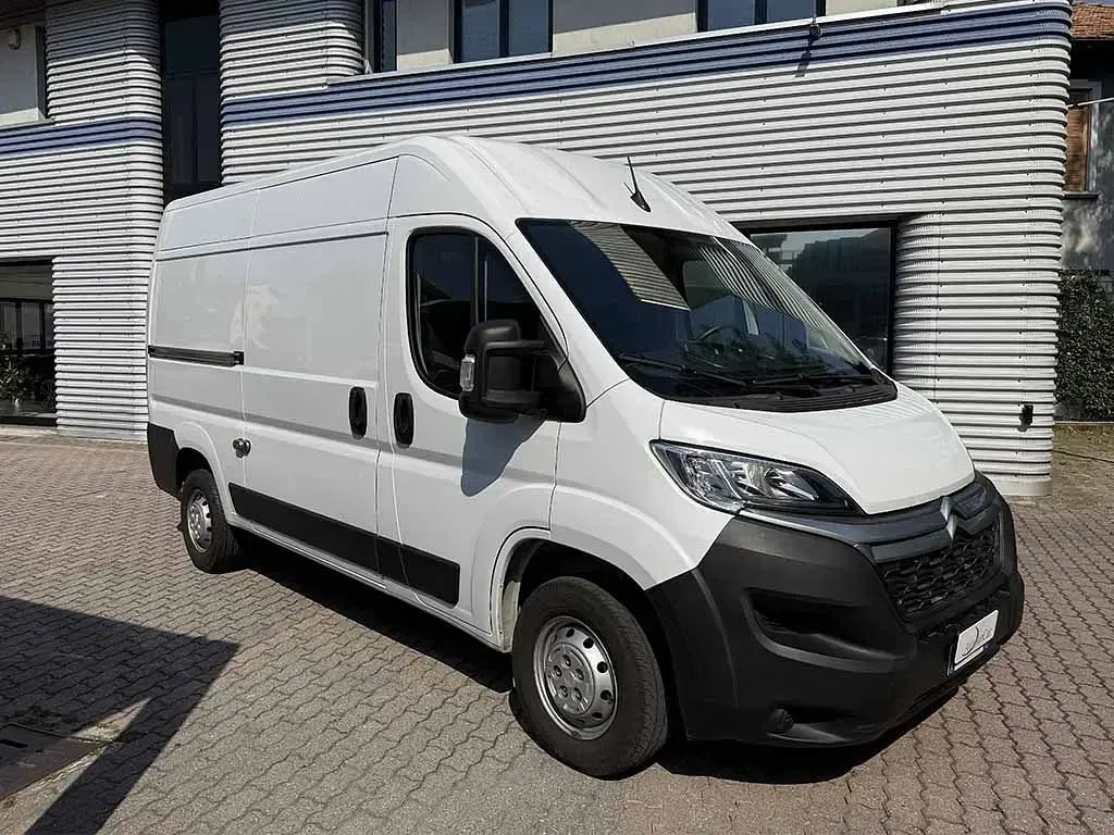Usata Citroën Jumper 140 CV (102 kW) 2024 Bianco / pastello Monovolume
