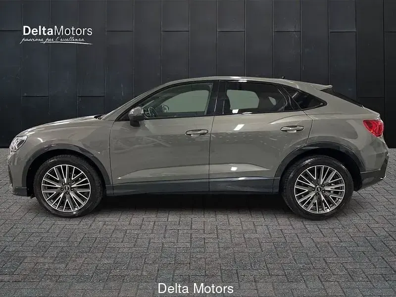 Usata Audi Q3 Sportback Business Plus 150 CV (110 kW) 2022 Grigio metallizzato SUV