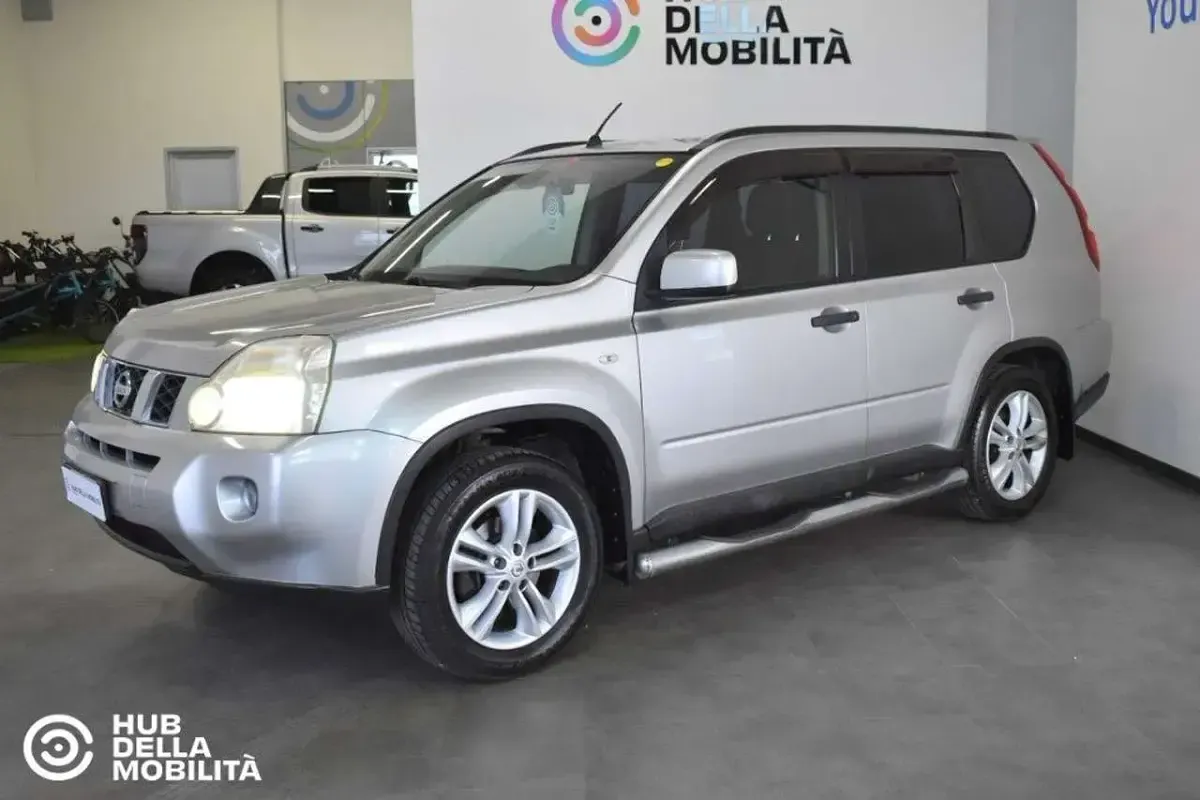 Usata Nissan X-Trail 150 CV (110 kW) 2008 Argento SUV