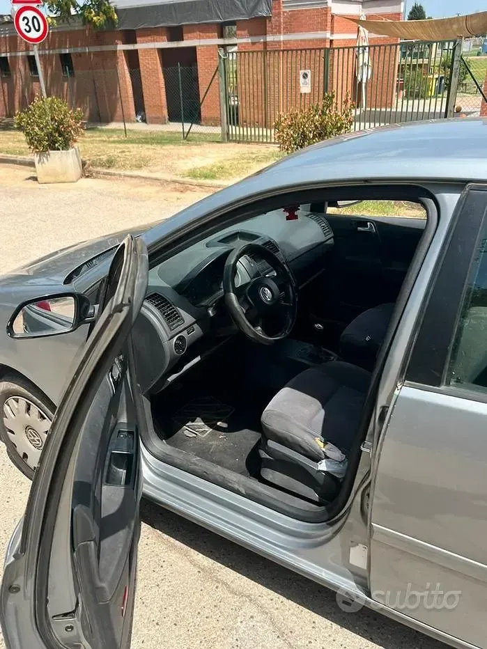 Usata VW Polo 69 CV (50 kW) 2006 Grigio Utilitaria