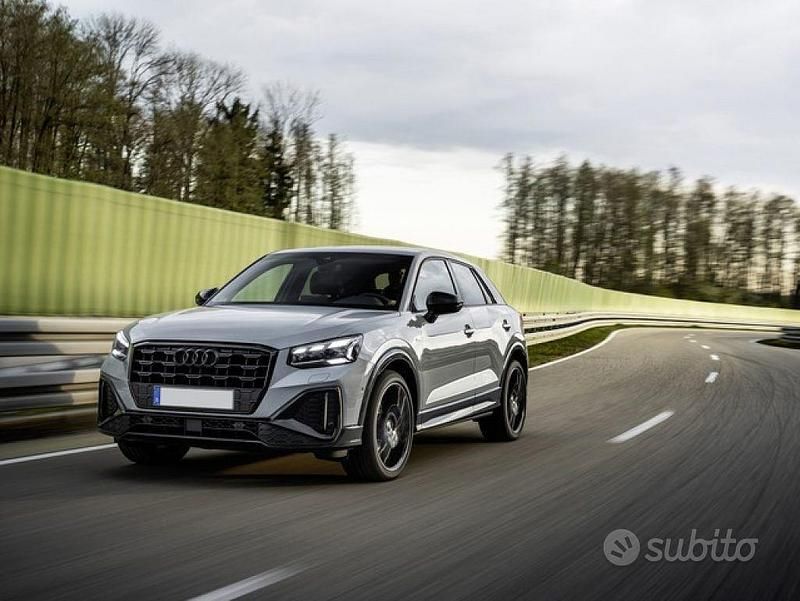 Grigio Usata 2025 Audi Q2 S-Line SUV | 33.300 € (Buon prezzo) - Immagine 1/1