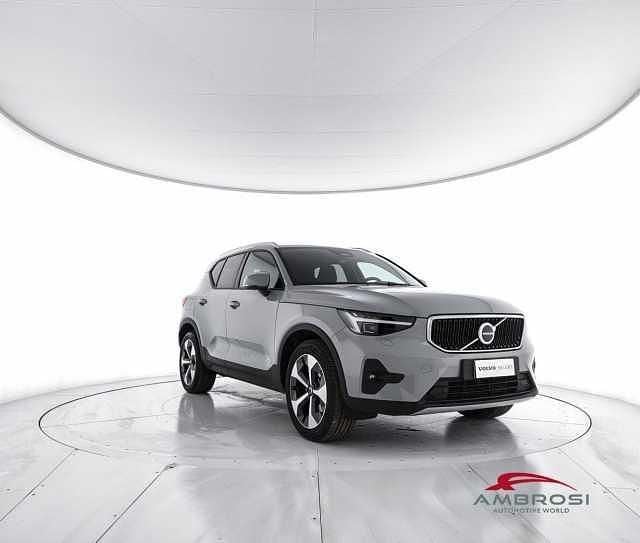 Usata Volvo XC40 Core 163 CV (119 kW) 2025 Grigio SUV