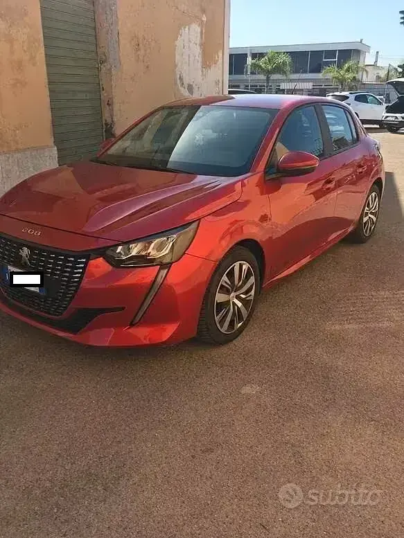 Usata Peugeot 208 Active 75 CV (55 kW) 2020 Rosso Utilitaria