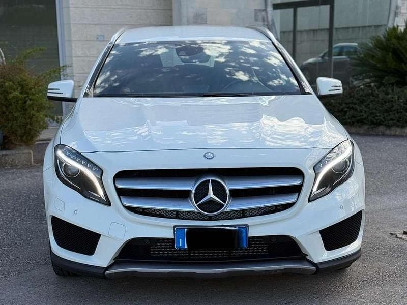 Usata Mercedes GLA200 AMG 136 CV (100 kW) 2015 Bianco SUV