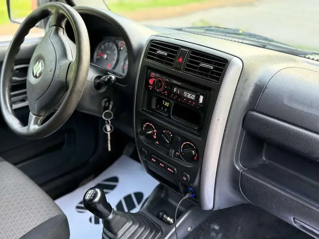 Usata Suzuki Jimny 86 CV (63 kW) 2005 Verde SUV