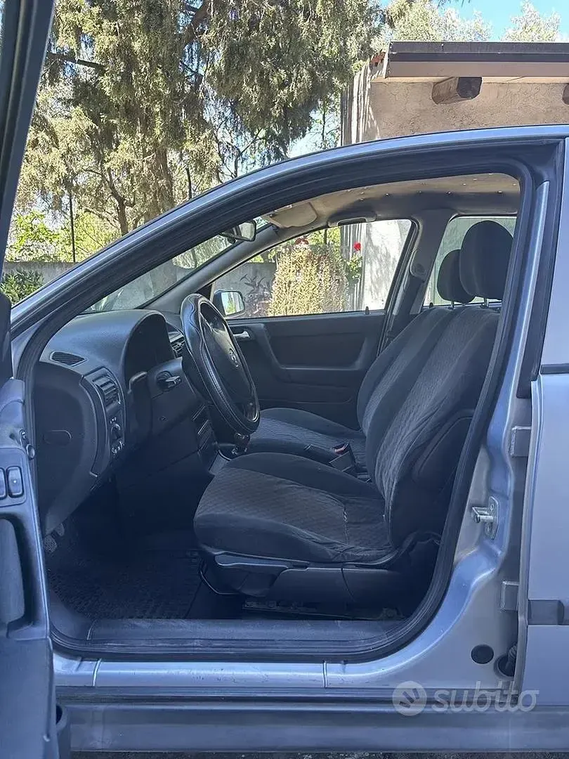 Usata Opel Astra 75 CV (55 kW) 2002 Grigio Berlina