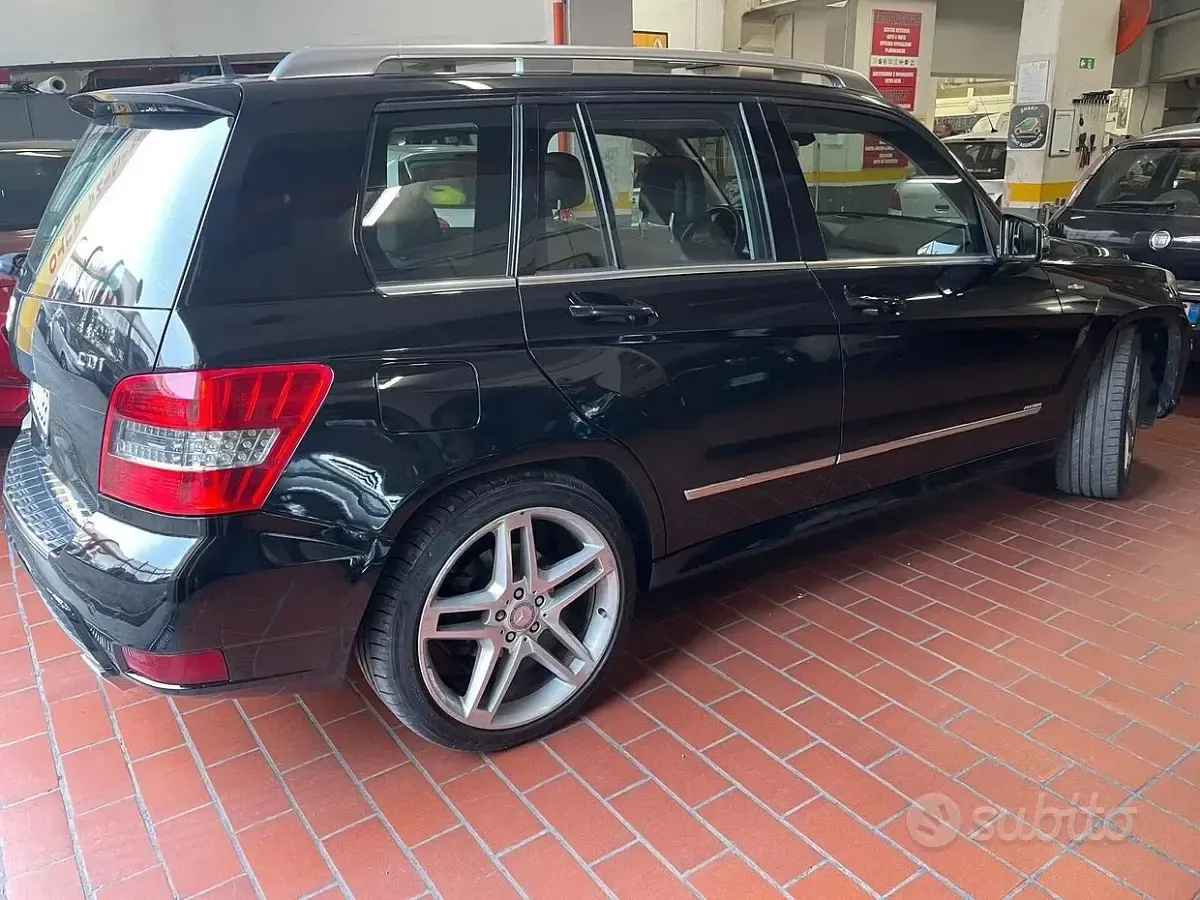 Usata Mercedes GLK200 Premium 143 CV (105 kW) 2011 Nero SUV