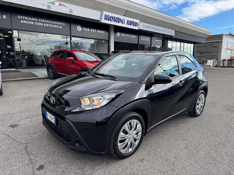 Usata Toyota Aygo X 72 CV (52 kW) 2024 Nero SUV