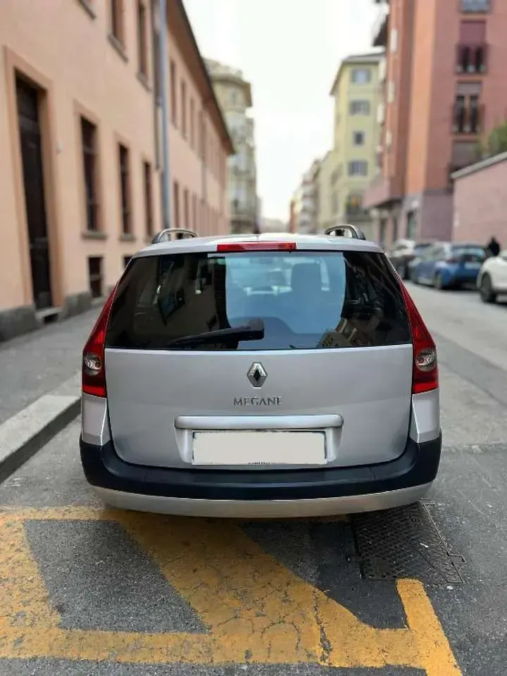 Usata Renault Mégane GrandTour Dynamique 111 CV (81 kW) 2005 Grigio Station wagon