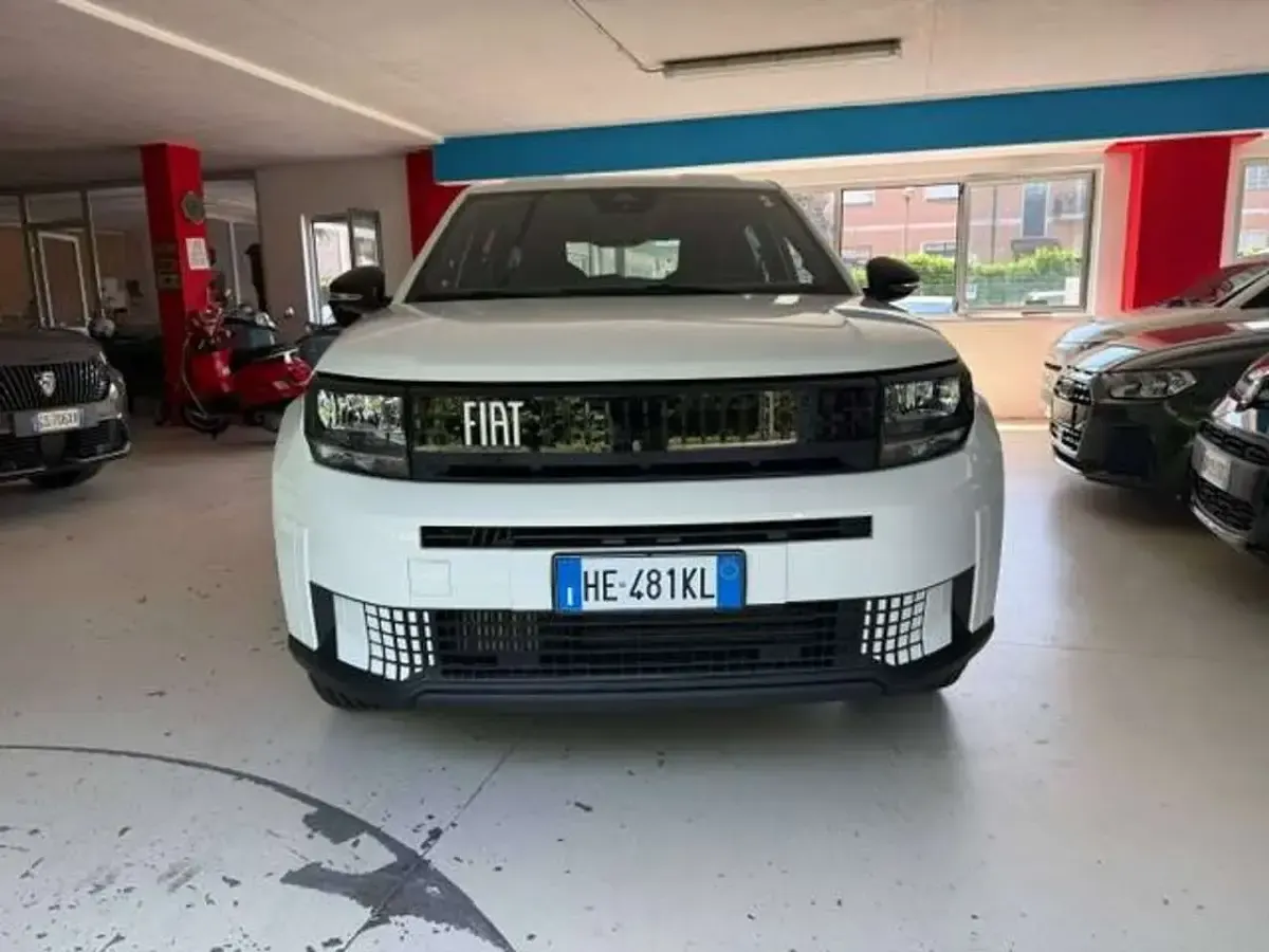 Nuova Fiat Grande Panda Pop 101 CV (74 kW) 2026 Bianco gelato Utilitaria