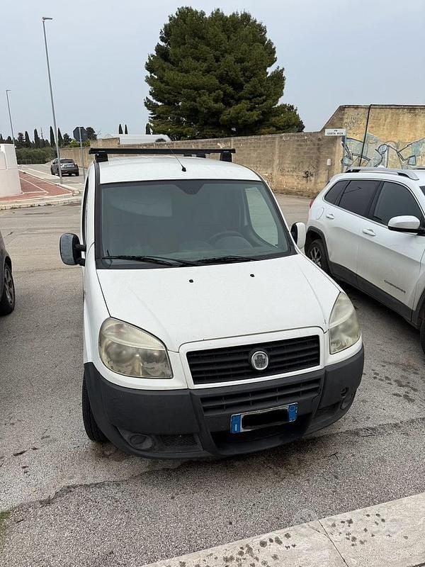 Usata Fiat Doblò 103 CV (75 kW) 2008 Monovolume