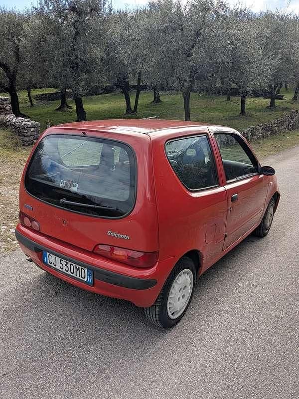 Occasion Fiat 600 54 ch (39 kW) 2004 Rouge
