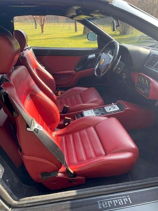 Usata Ferrari F355 379 CV (278 kW) 1998 Argento Cabrio