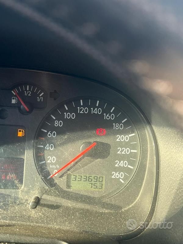 Usata VW Golf IV 101 CV (74 kW) 2004 Nero Berlina