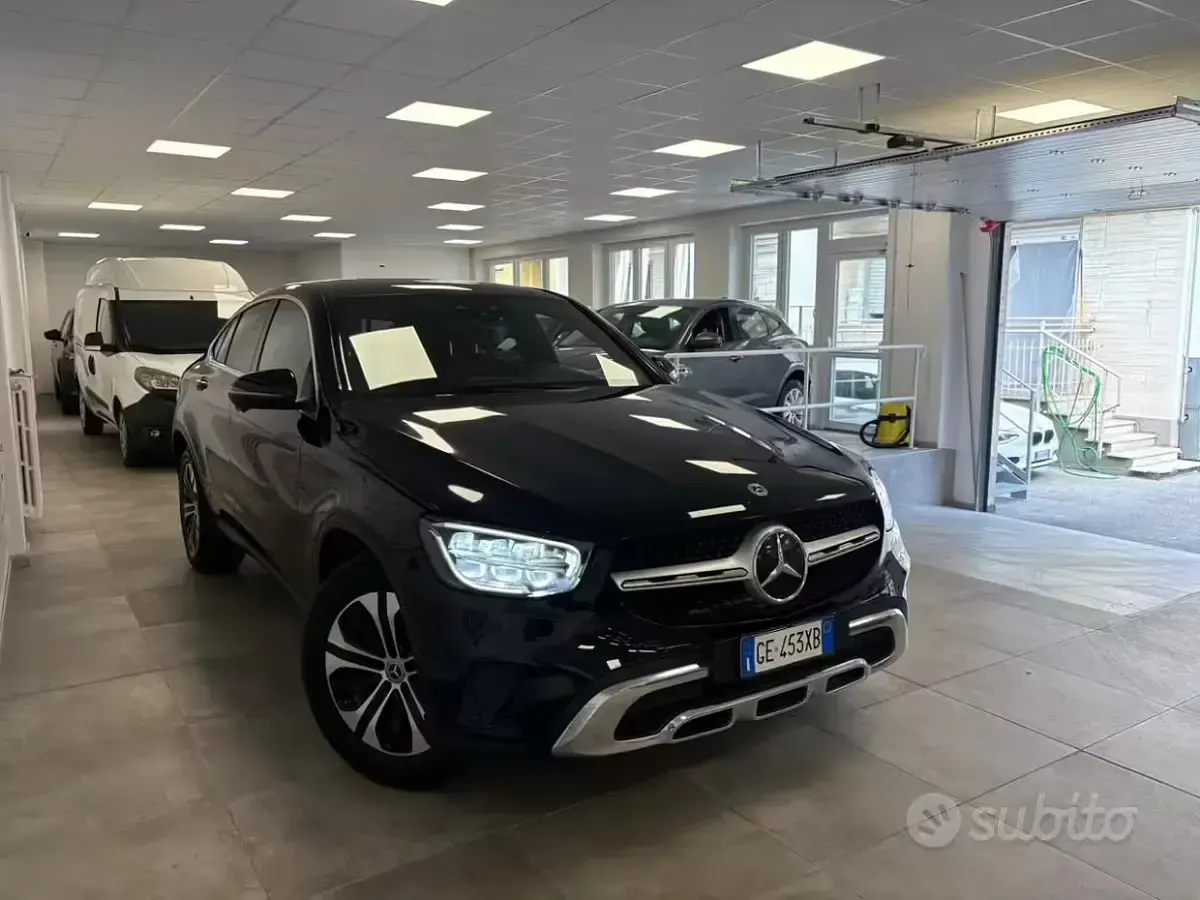Usata Mercedes GLC200 Business 163 CV (119 kW) 2021 Nero SUV