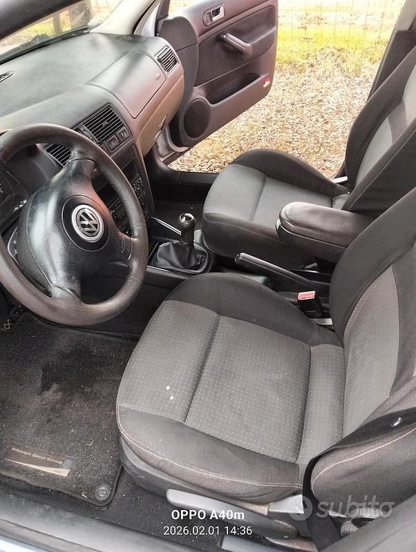 Usata VW Golf IV 101 CV (74 kW) 2003 Grigio Berlina