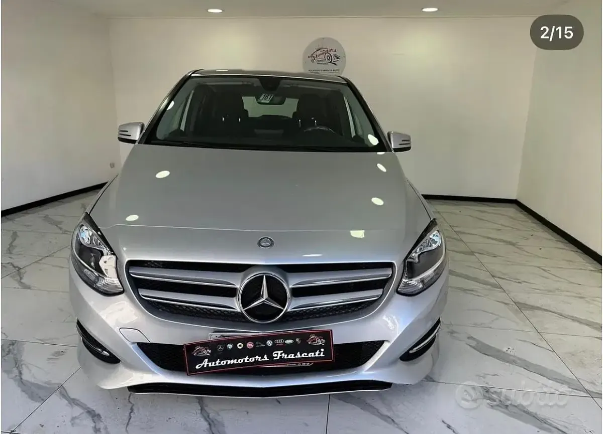 Usata Mercedes B180 Executive 109 CV (80 kW) 2017 Grigio Utilitaria