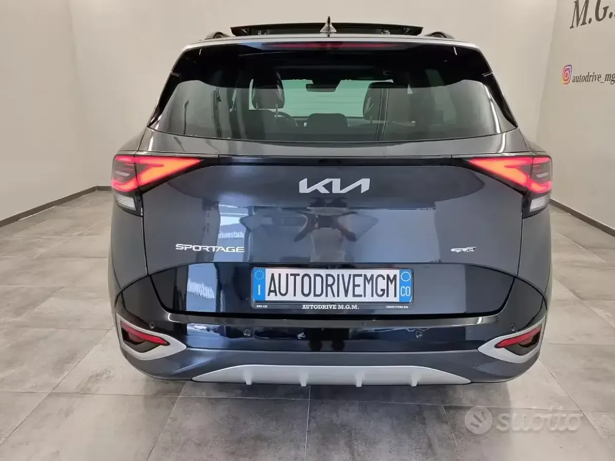 Usata Kia Sportage GT-Line 179 CV (131 kW) 2023 Grigio SUV