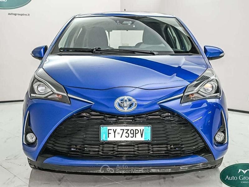 Usata Toyota Yaris Hybrid Active 73 CV (53 kW) 2019 Blu Berlina