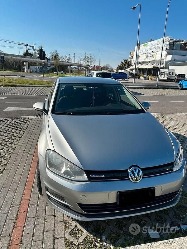 Usata VW Golf VII 110 CV (80 kW) 2014 Marrone Berlina
