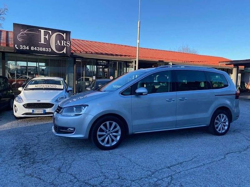 Argento Usata 2017 VW Sharan Executive Monovolume | 21.000 € (Buon prezzo) - Immagine 1/4