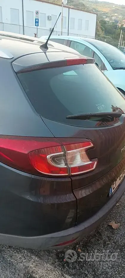 Usata Renault Mégane III 110 CV (80 kW) 2010 Grigio Utilitaria