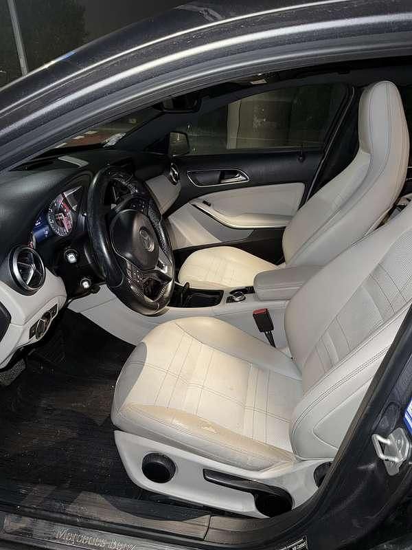 Usata Mercedes A180 109 CV (80 kW) 2013 Grigio Berlina