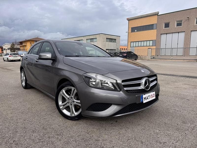 Usata Mercedes A200 Premium 135 CV (99 kW) 2013 Grigio Berlina