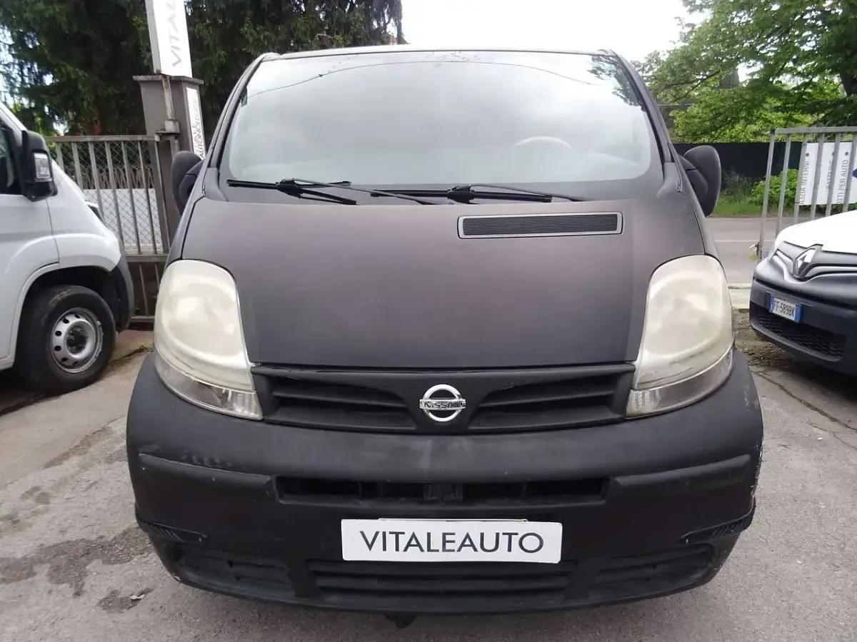 Usata Nissan Primastar 101 CV (74 kW) 2003 Nero Monovolume