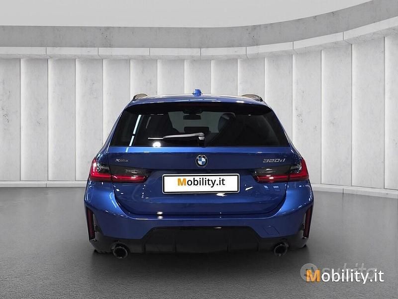 Usata BMW 320 M Sport 190 CV (139 kW) 2024 Blu Station wagon