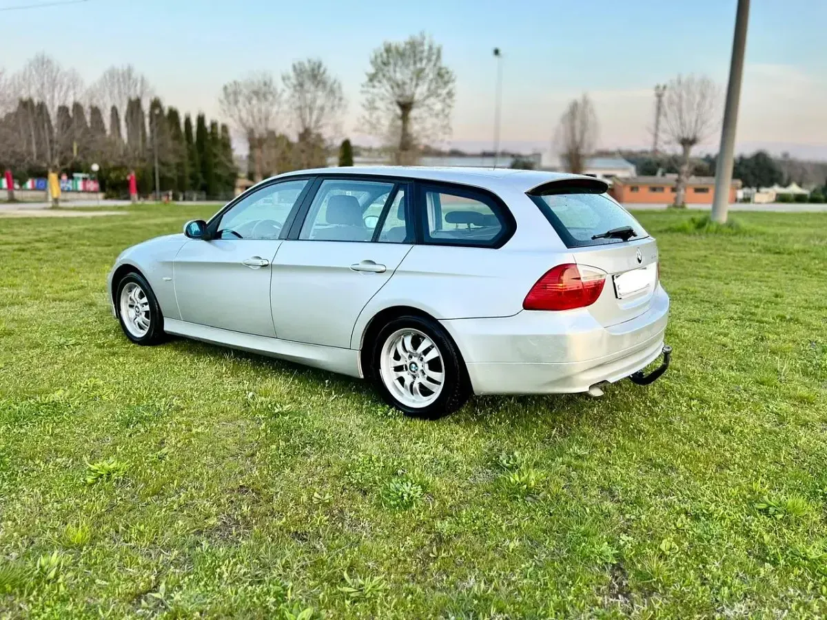 Usata BMW 318 M Sport 122 CV (89 kW) 2007 Argento Station wagon