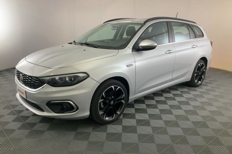 Argento Usata 2020 Fiat Tipo Lounge Station wagon | 14.099 € (Buon prezzo) - Immagine 1/3