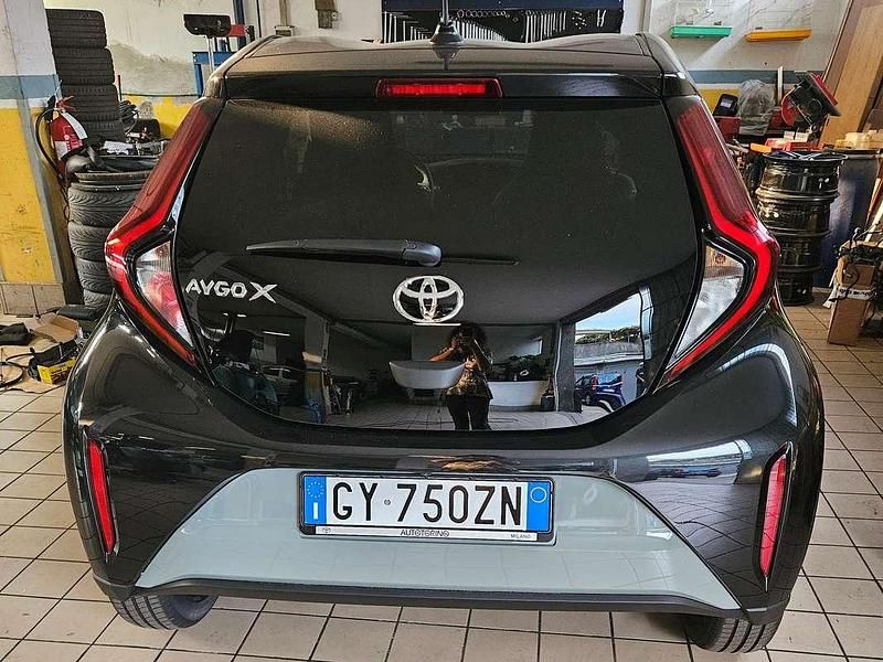 Nero Nuova 2025 Toyota Aygo X Trend SUV | 16.500 € (Buon prezzo) - Immagine 1/4