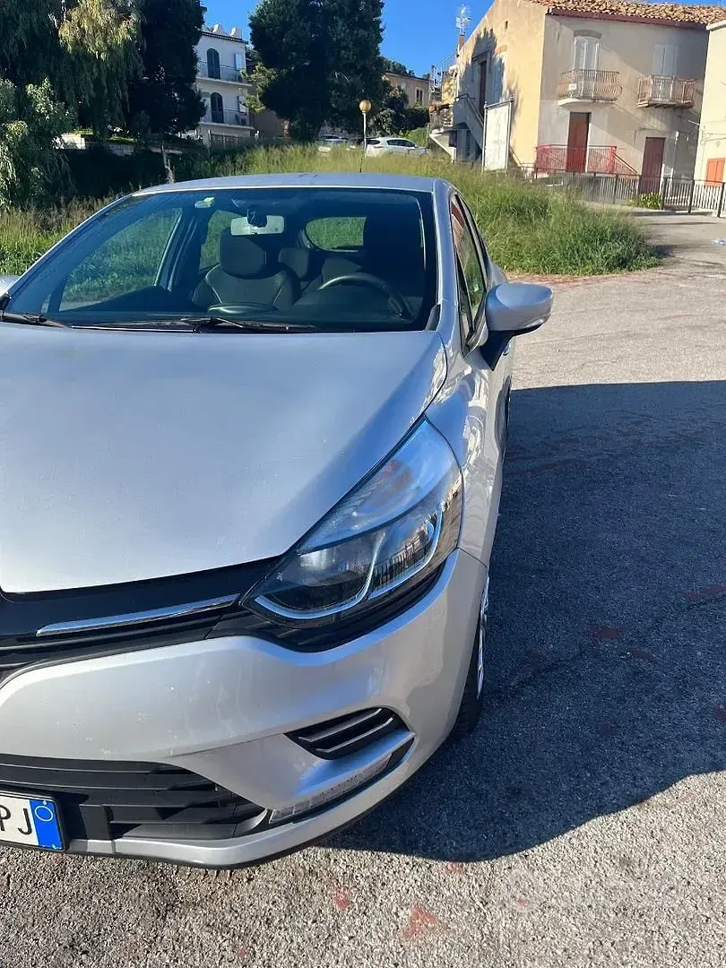Usata Renault Clio IV 75 CV (55 kW) 2019 Grigio Berlina