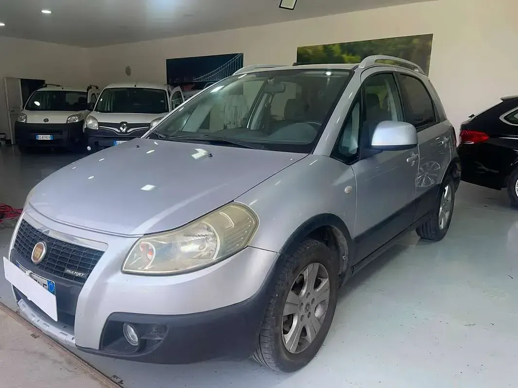 Usata Fiat Sedici Dynamic 120 CV (88 kW) 2008 Nero SUV
