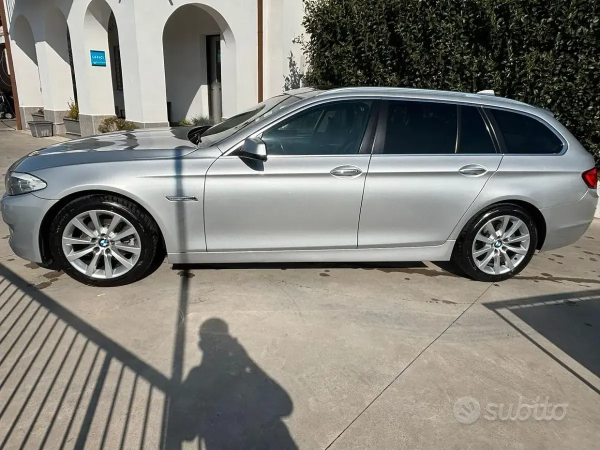 Usata BMW 520 184 CV (135 kW) 2012 Grigio Station wagon