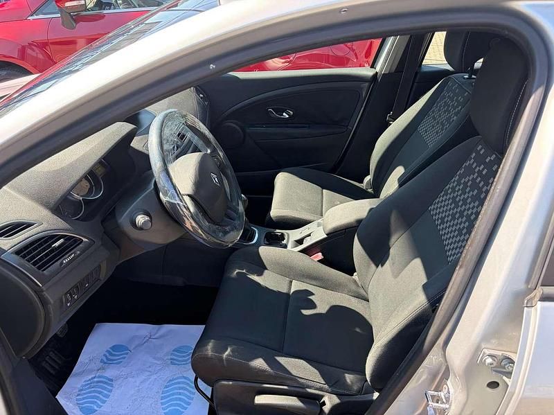 Usata Renault Mégane III 110 CV (80 kW) 2012 Argento Station wagon