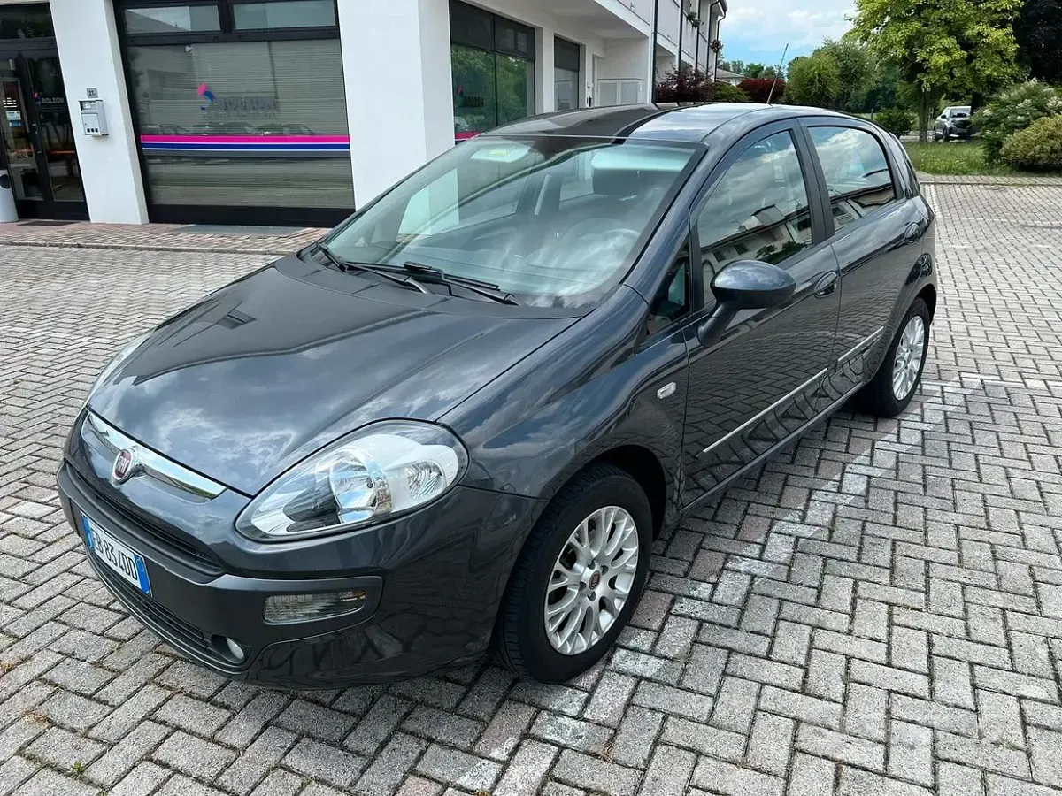 Usata Fiat Punto Evo Dynamic 65 CV (47 kW) 2010 Grigio Utilitaria