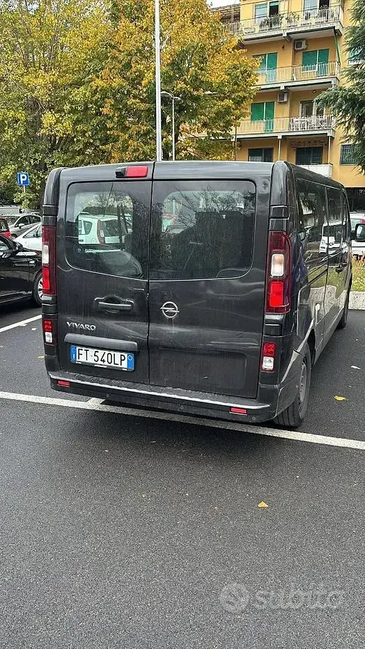 Usata Opel Vivaro 122 CV (89 kW) 2018 Nero Monovolume