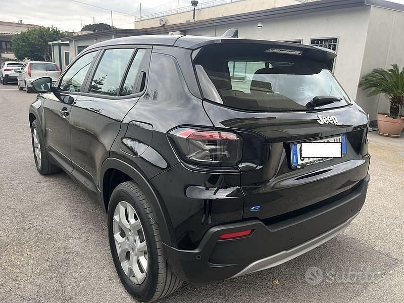 Usata Jeep Avenger EV Altitude 114 kW (156 CV) 2024 Nero SUV