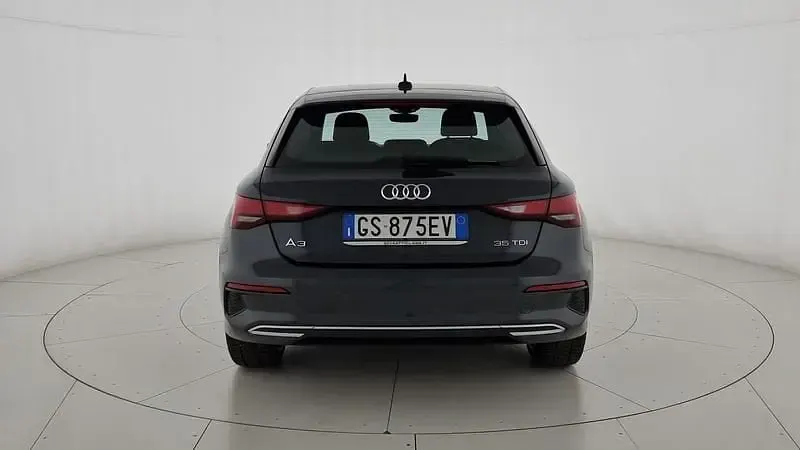 Usata Audi A3 Sportback Advanced 150 CV (110 kW) 2023 Grigio Utilitaria