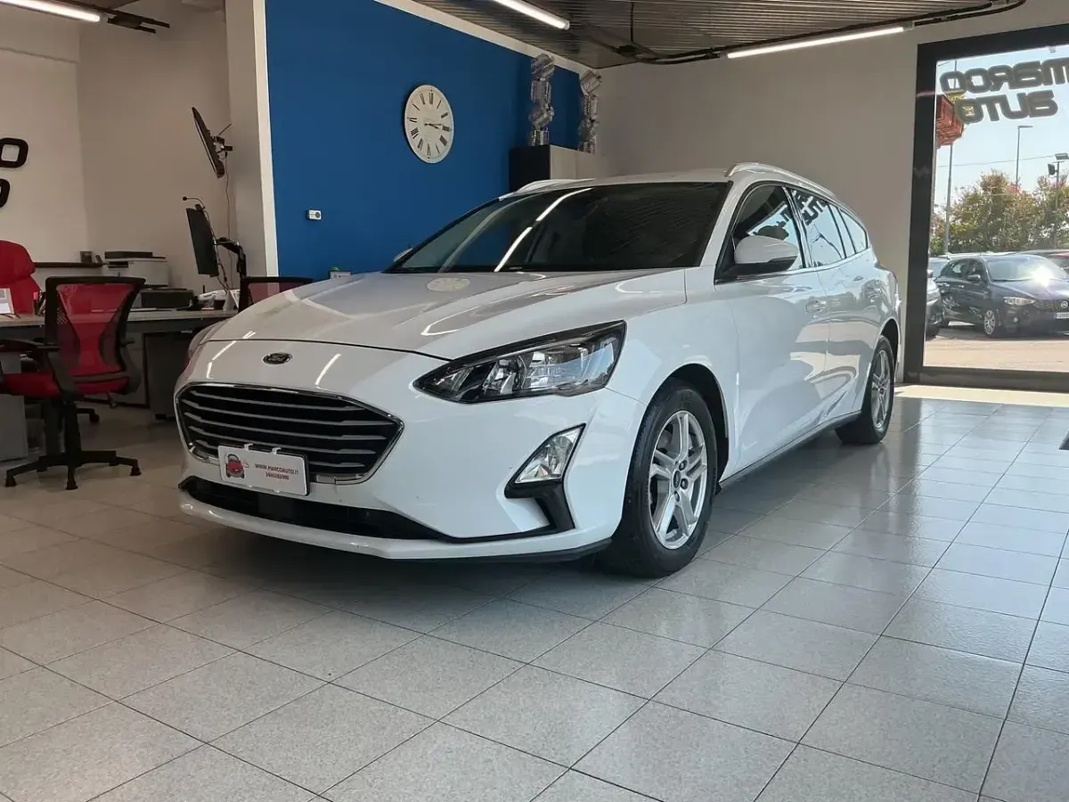 Usata Ford Focus 120 CV (88 kW) 2020 Bianco Station wagon