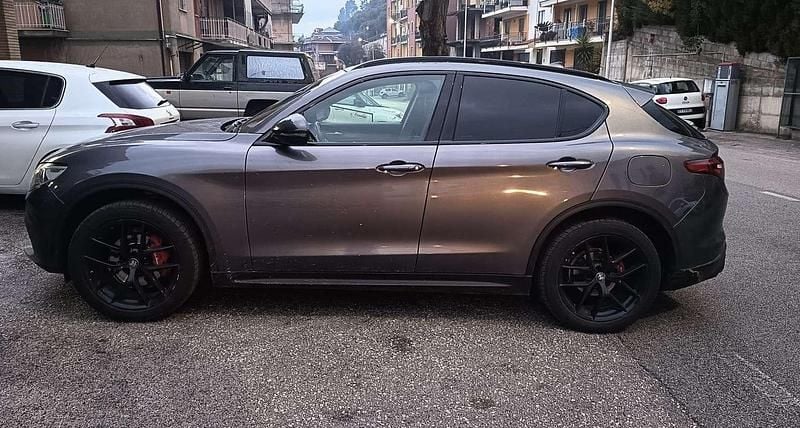 Usata Alfa Romeo Stelvio Lusso 209 CV (153 kW) 2019 SUV