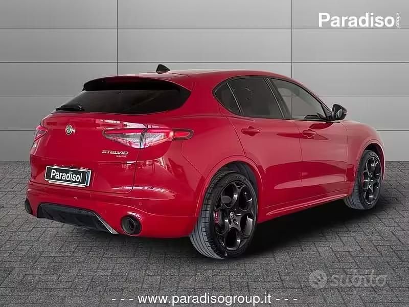 Usata Alfa Romeo Stelvio 280 CV (205 kW) 2024 Rosso SUV